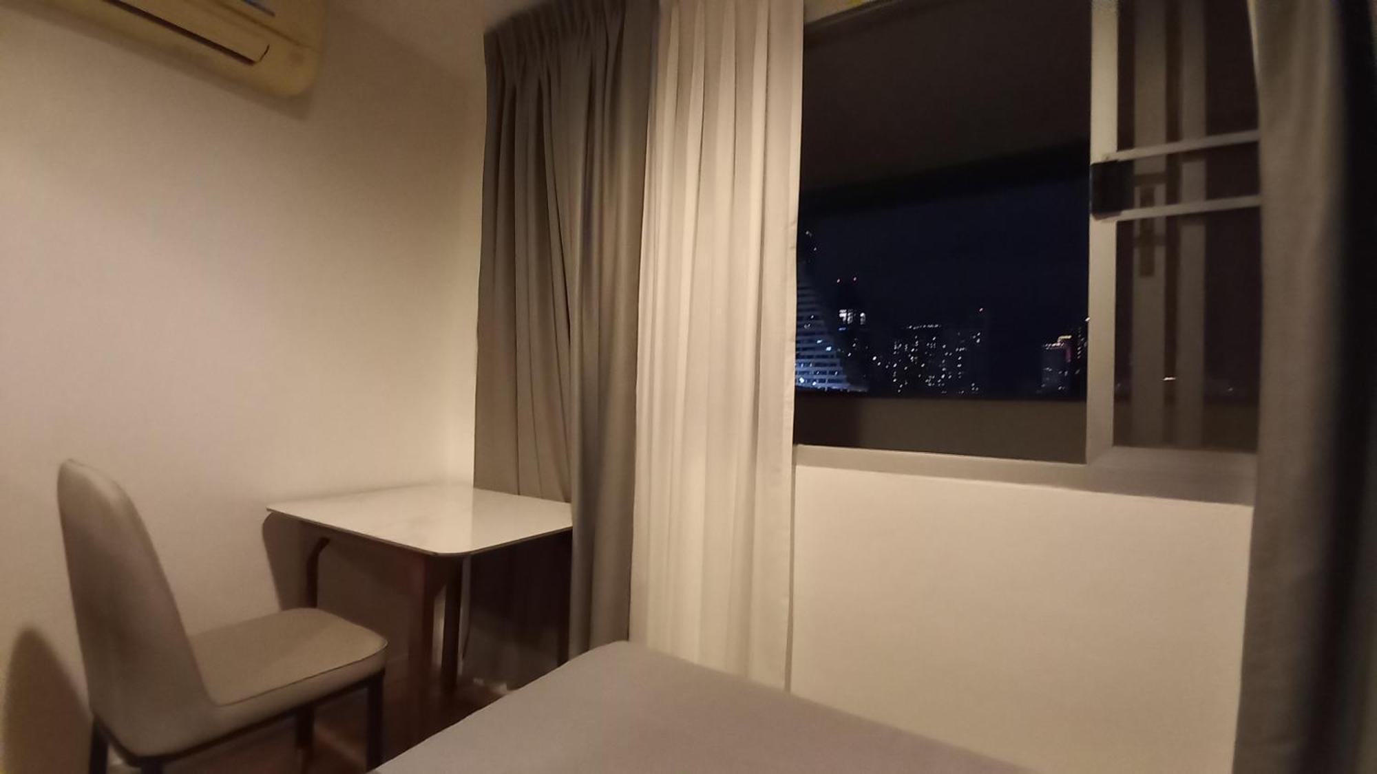 Panoramic City View Room At Silom Bangkok Bilik gambar